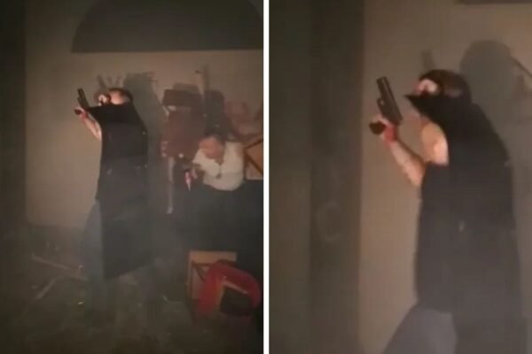 Momenti kur një burrë nxjerr revolen para zyrave të partisë së Vuçiqit